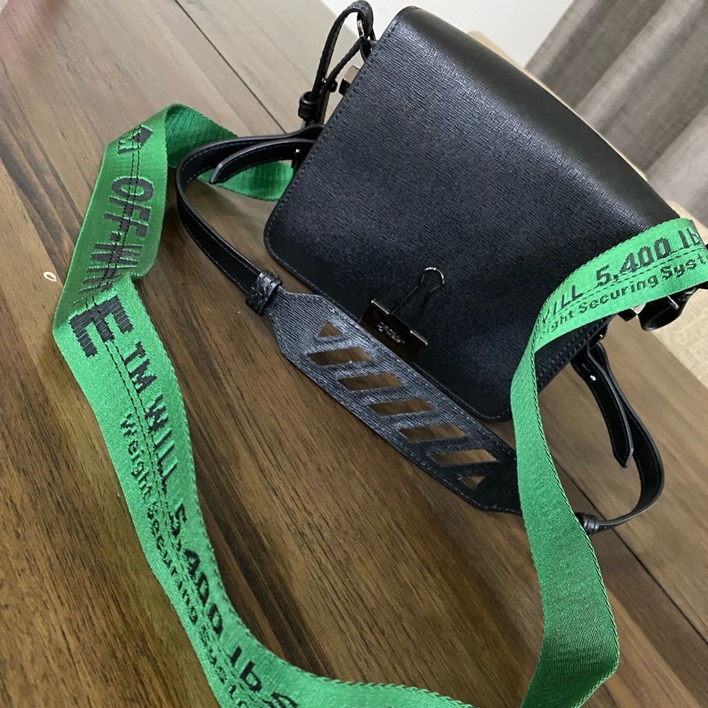 OFF-WHITE Medium clip binder crossbody bag.